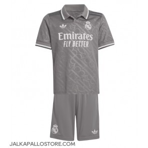 Real Madrid Kolmaspaita Lapsille 2024-25 Lyhythihainen (+ shortsit)